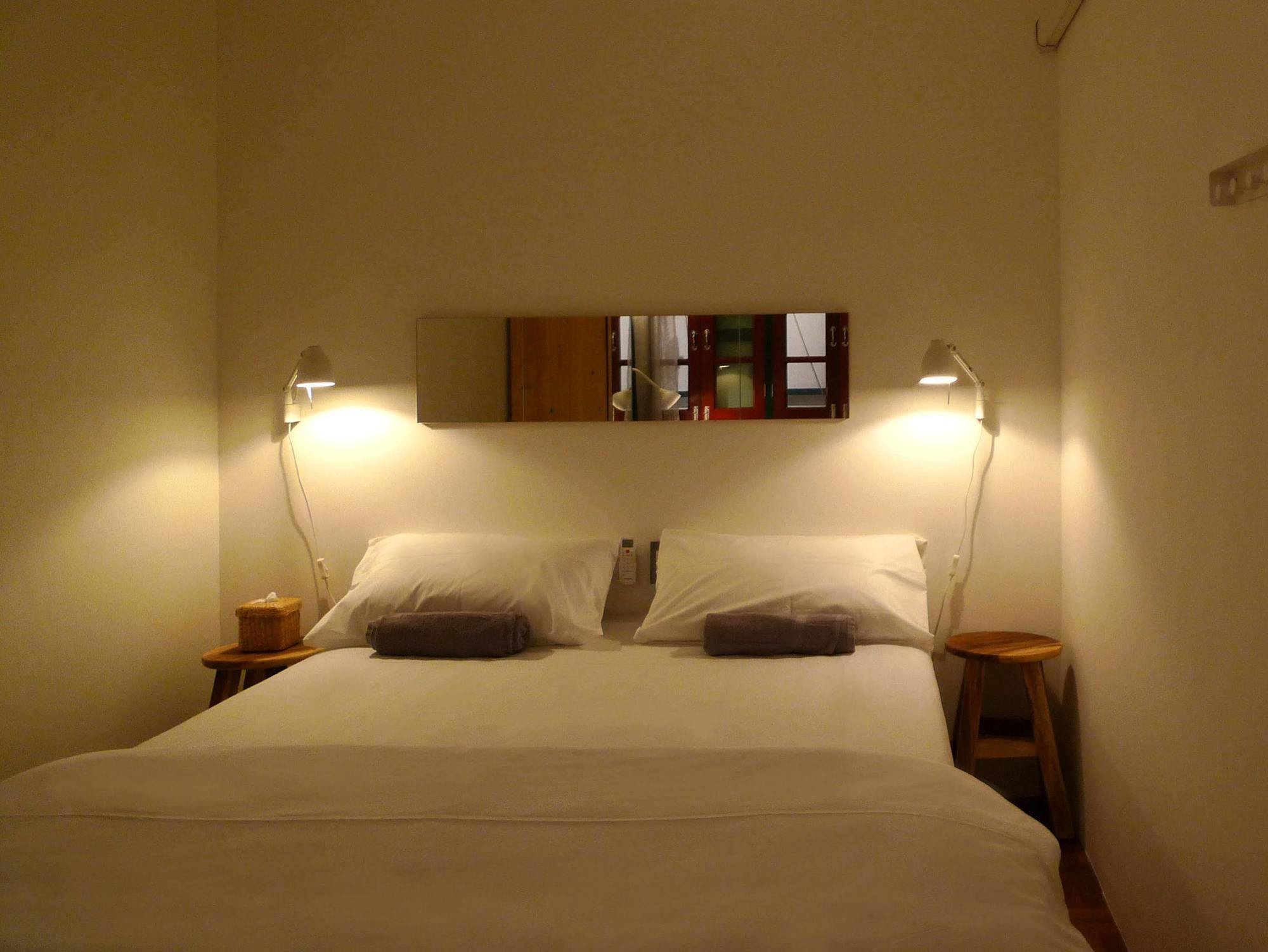 T-Boutique Hostel - Hua Lamphong Bangkok Exteriör bild