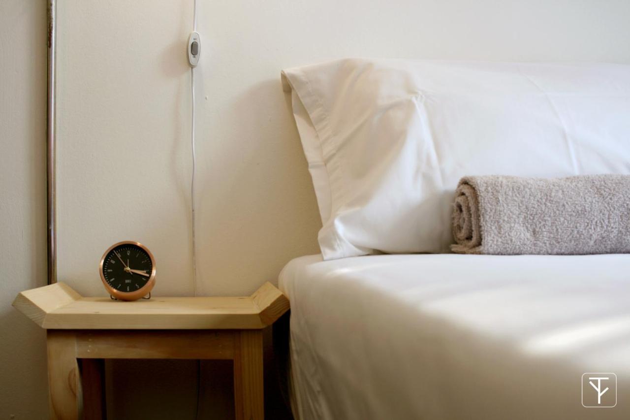 T-Boutique Hostel - Hua Lamphong Bangkok Exteriör bild