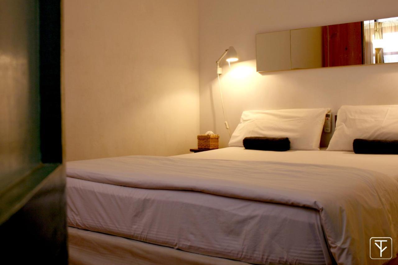 T-Boutique Hostel - Hua Lamphong Bangkok Exteriör bild